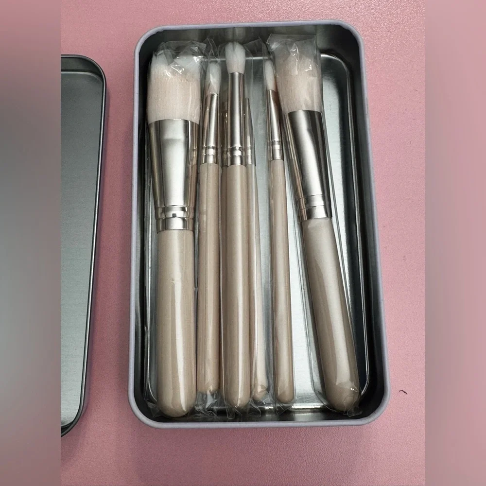 Sanrio Makeup Brush Set – My Melody & Kuromi